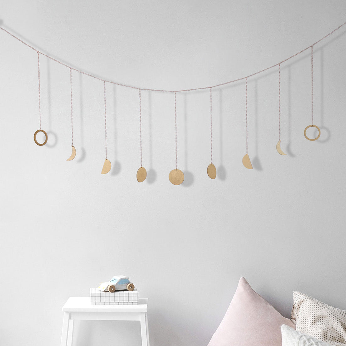 Crescent Moon Wall Decoration Wood Chip Moon Ornament Lunar Eclipse Home Decoration Wall Hanging Chain